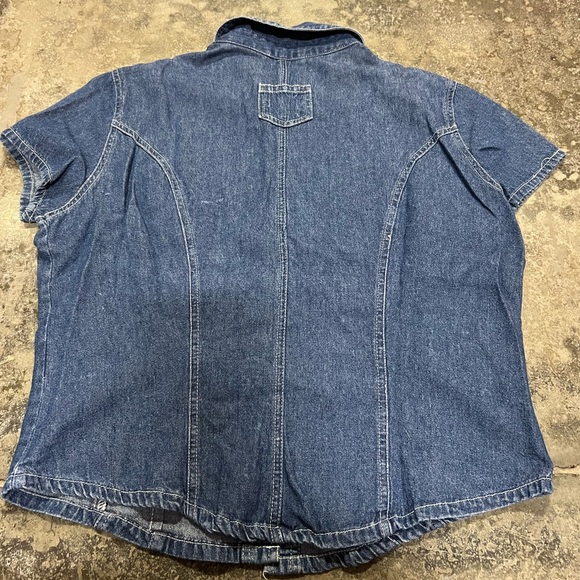 Vintage Razzle Dazzle Denim Short Sleeve Cropped Button-Up - Picture 3 of 13